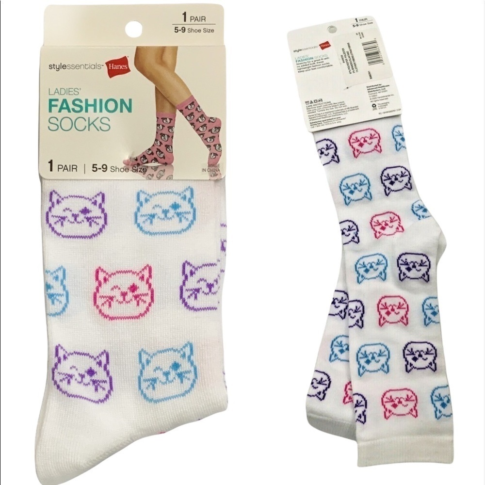 Hanes Women’s Cat Print Novelty Socks Shoe Size 5-9 White Multi Color 2 Pairs